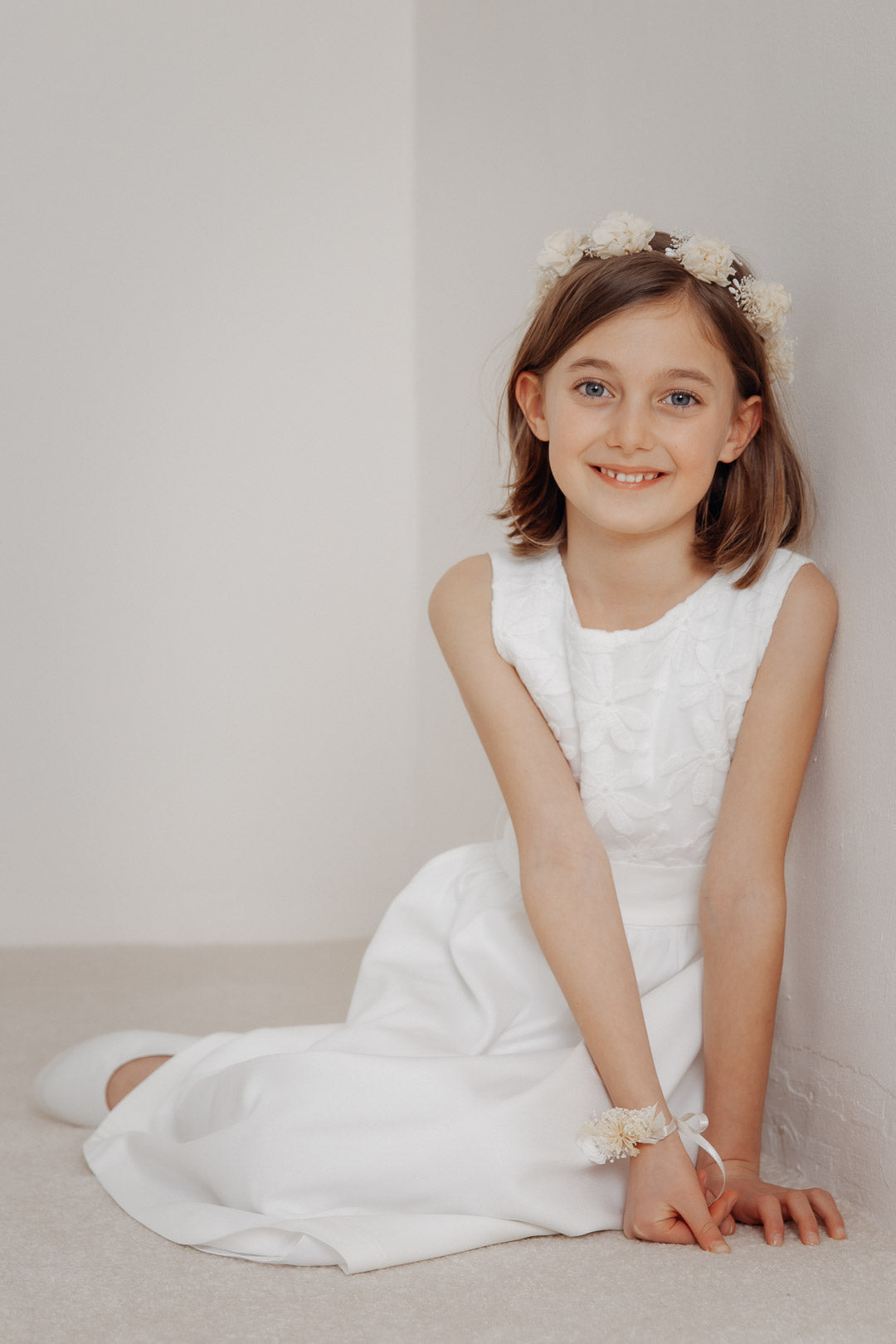 Kurzes Kinderkleid mit Blumenmuster – Lara Ivory