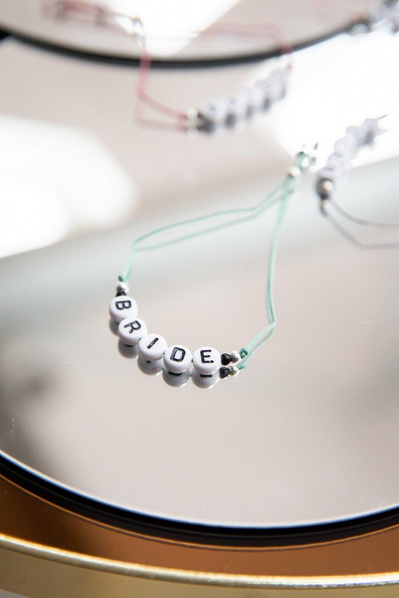 Armband mit Buchstaben in Mint - "Bride"