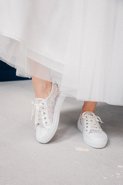 Braut Sneakers mit Spitze und Satinschnürsenkeln - Nelli Pearl Lace