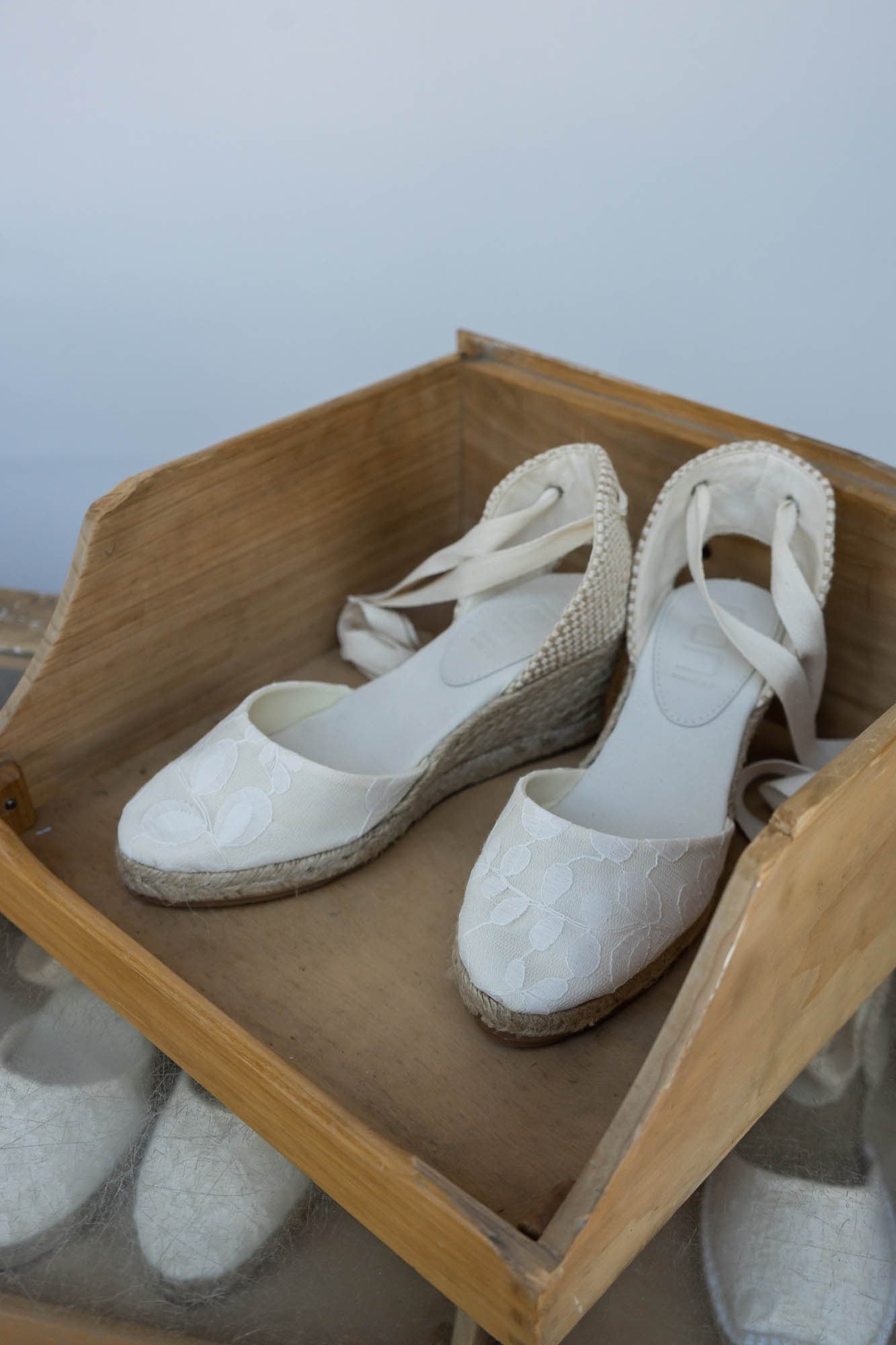 Braut Wedges, Sandalette mit Keilabsatz und Schnürband - Norine