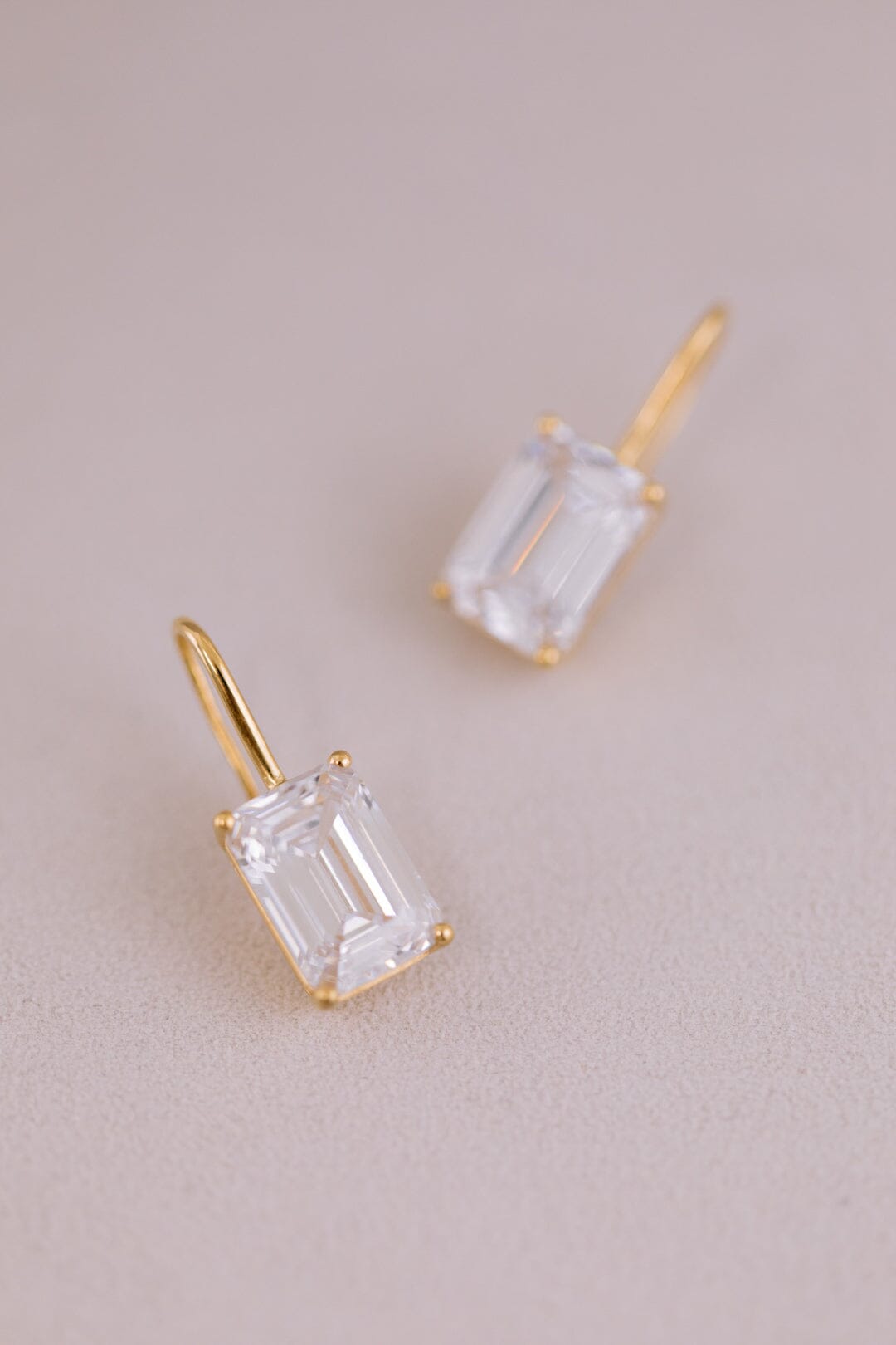 Braut Ohrringe mit großen Kristallen – Icon