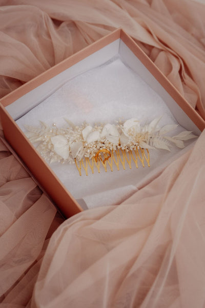 Breiter Braut-Haarkamm mit Blüten und Perlen – Outlet