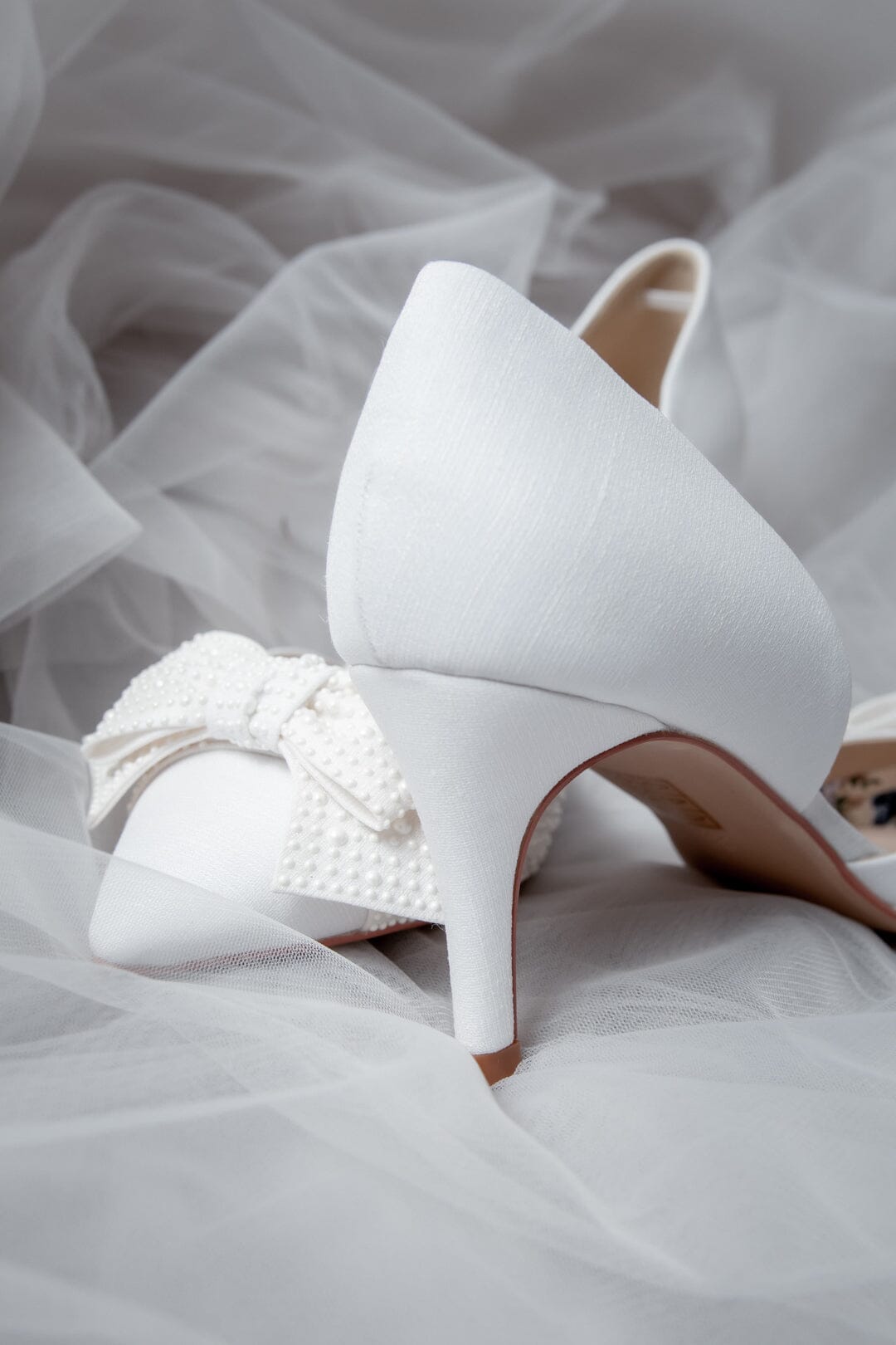Spitze Brautschuhe mit Perlen – Adele | The Perfect Bridal Company