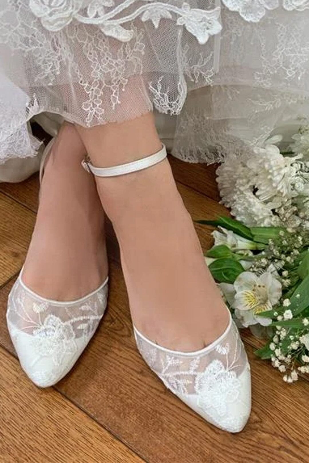 Verzierte Brautschuhe  – London Ivory Lace | The Perfect Bridal Company
