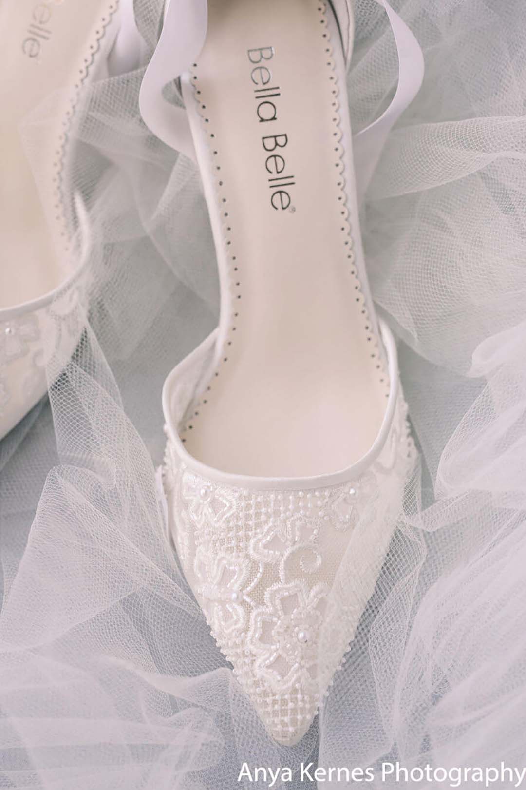 Braut High Heels mit Spitze und Perlen – Penelope