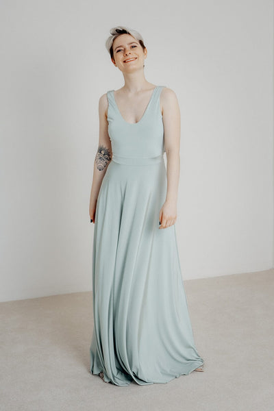 Grünes Brautjungfernkleid – Reverse Gown Sage