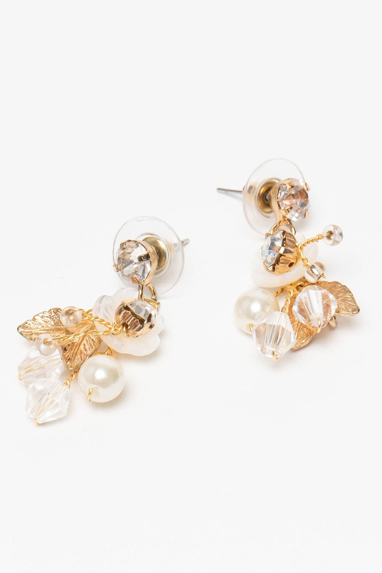 Boho Braut Ohrringe mit Perlen und Blüten