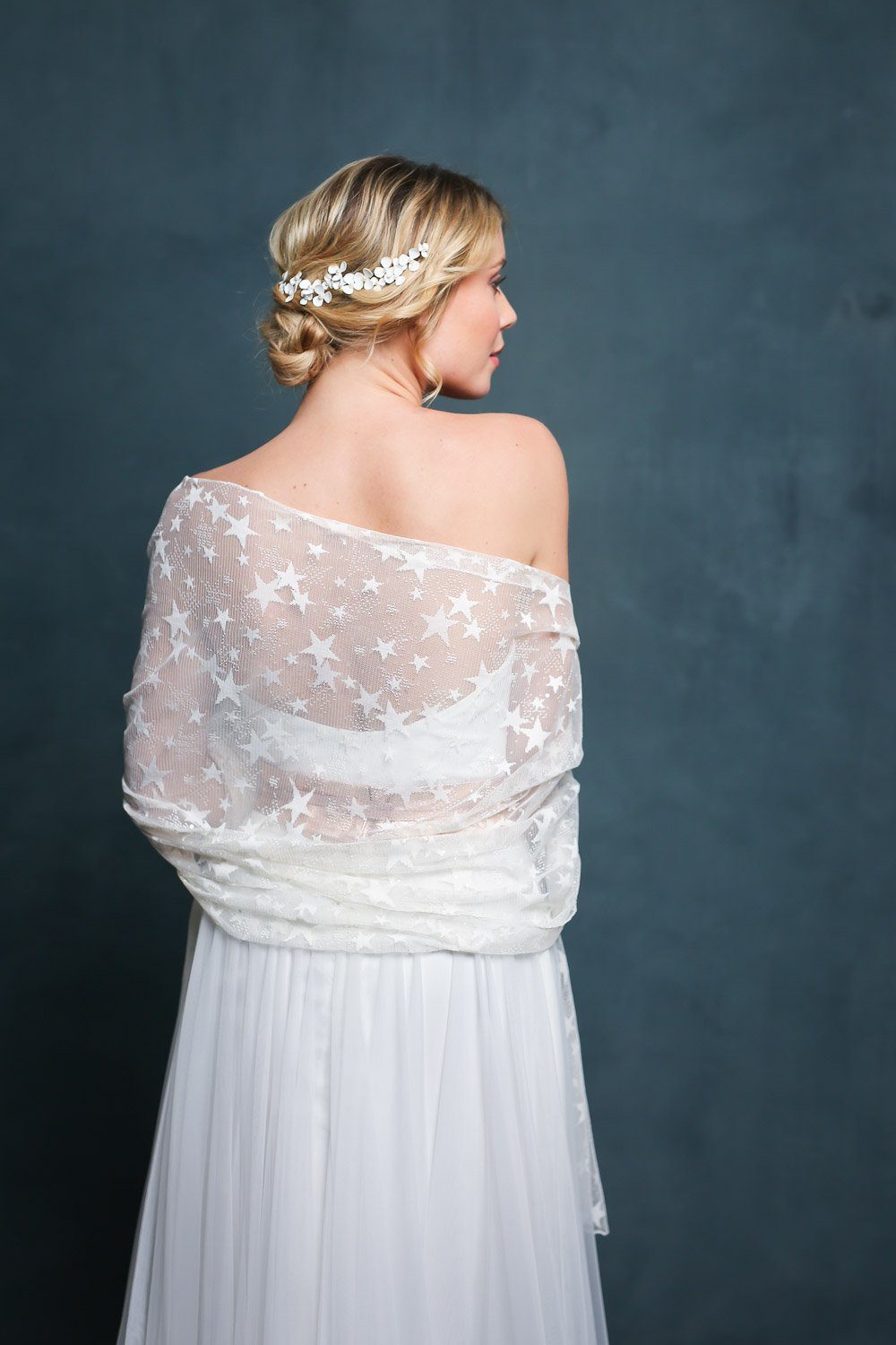 Lange Braut-Stola aus Sternentüll mit Pailletten