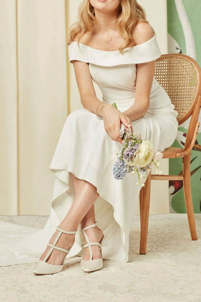 Elegante Wedding Heels mit T-Strap und Perlenverzierung