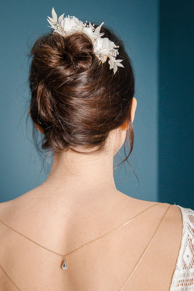 Breiter Braut-Haarkamm mit Blüten und Perlen in Ivory 