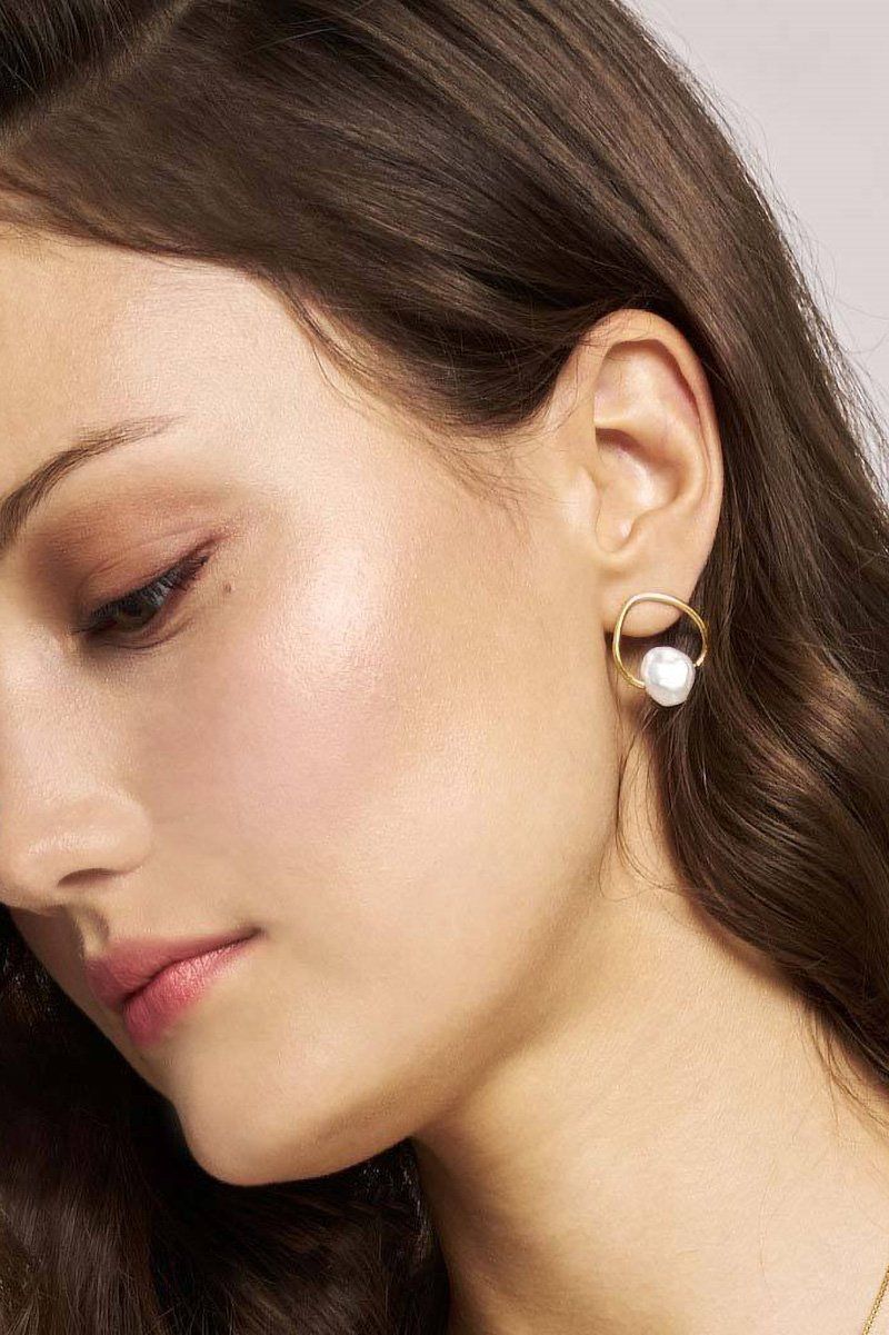 Ohrringe in Reifenform mit Perlen-Details - Lune Earrings Gold
